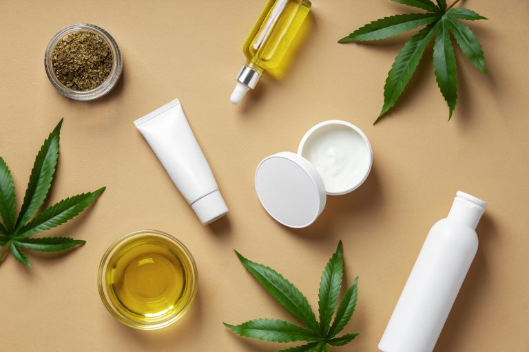 Diferentes composições e formulações dos produtos de Cannabis.